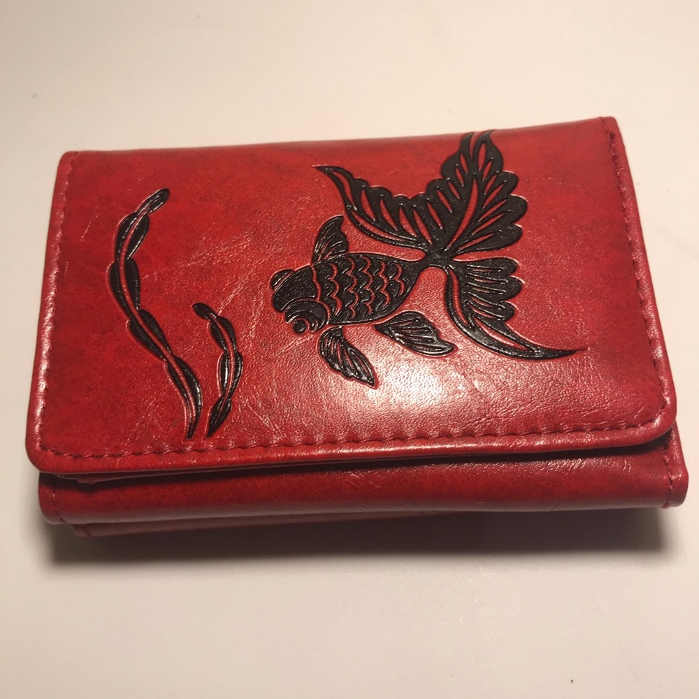 Goldfish embossed vegan trifold small wallet